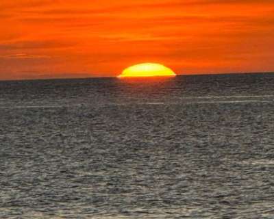 Paradise Island Sunset – Zalazak Sunca na Rajskom Ostrvu